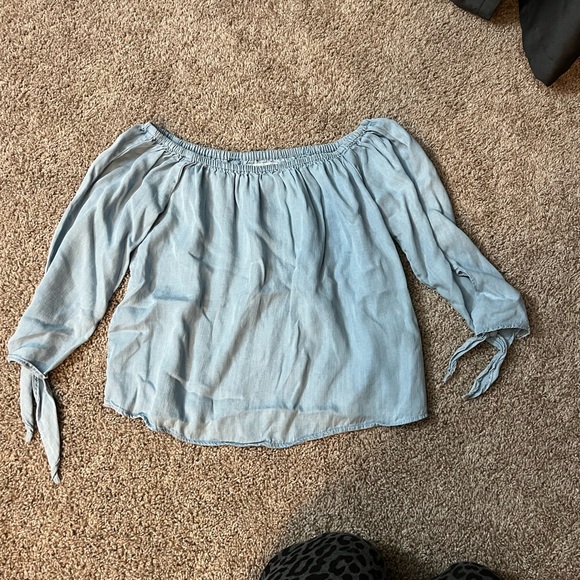 Off the shoulder top - Picture 1 of 2